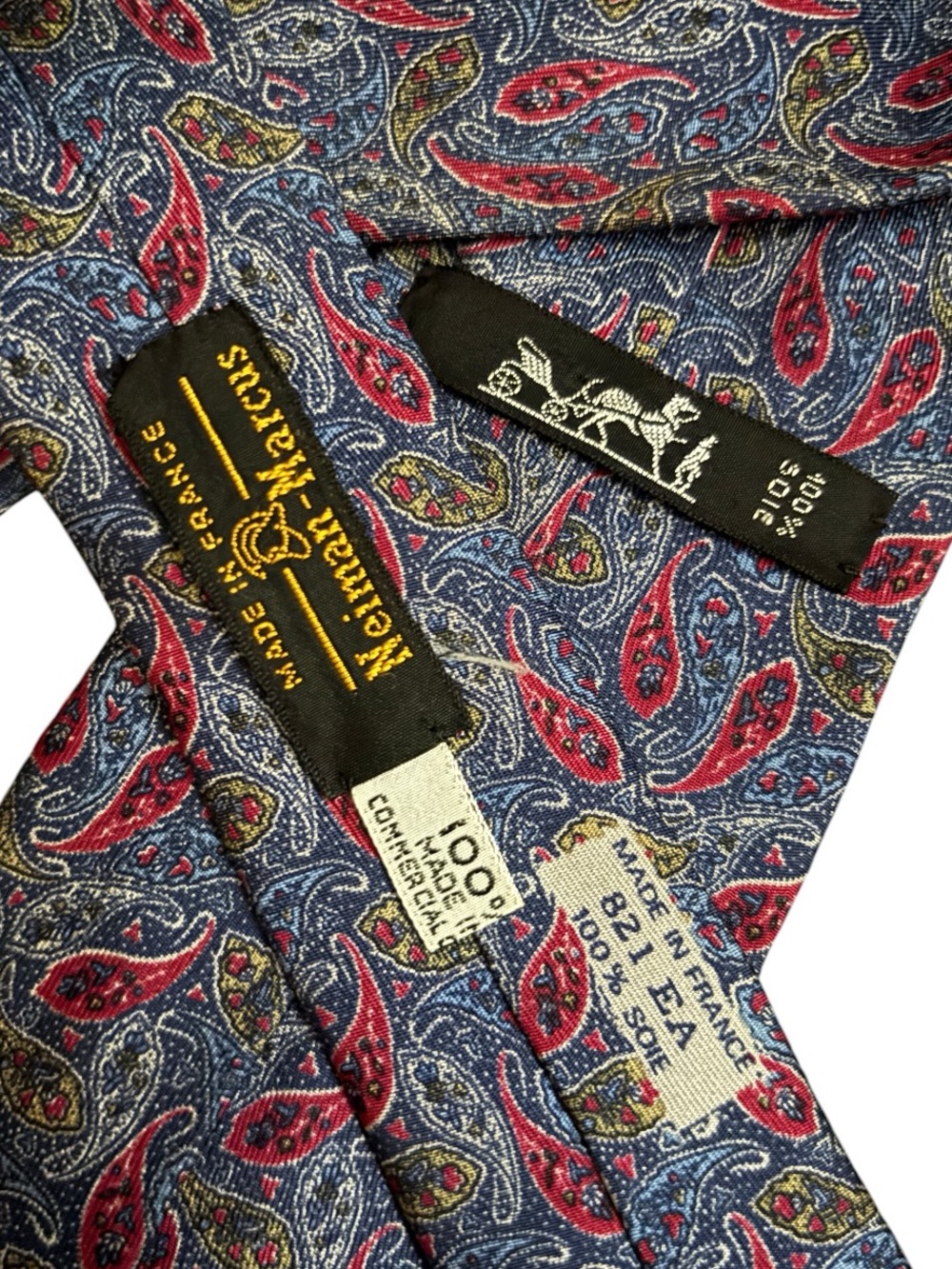 HERMÈS silk tie